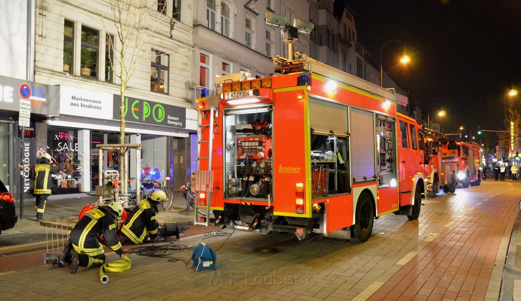 Feuer2Y Koeln Ehrenfeld Venloerstr P170.JPG